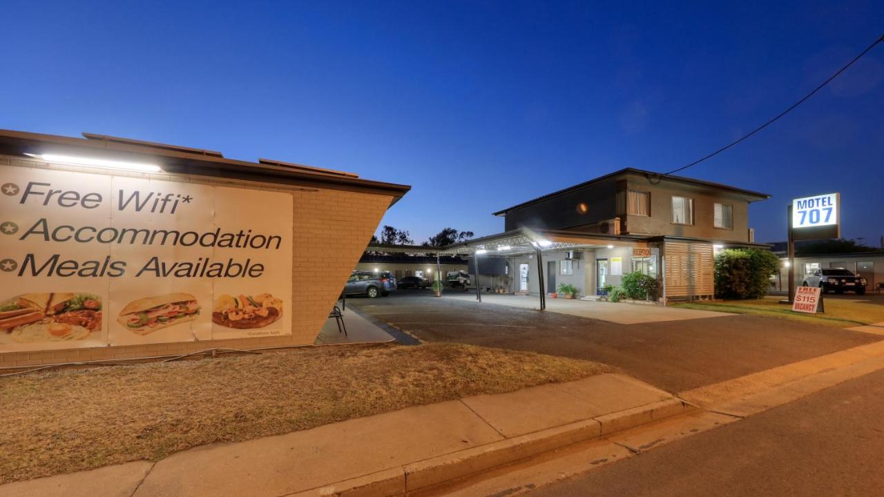 Motel 707 Emerald Luaran gambar