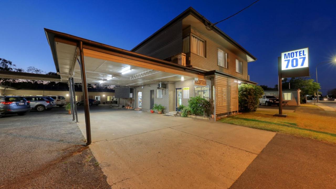 Motel 707 Emerald Luaran gambar