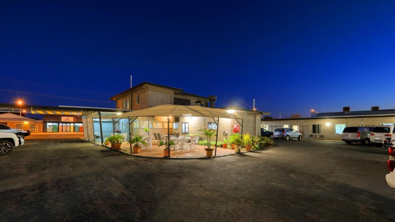 Motel 707 Emerald Luaran gambar